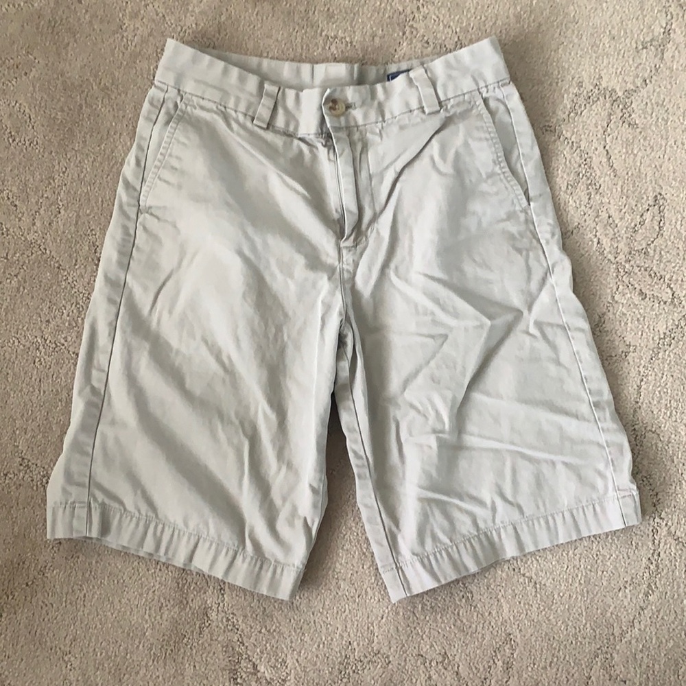 Vineyard vines khaki shorts